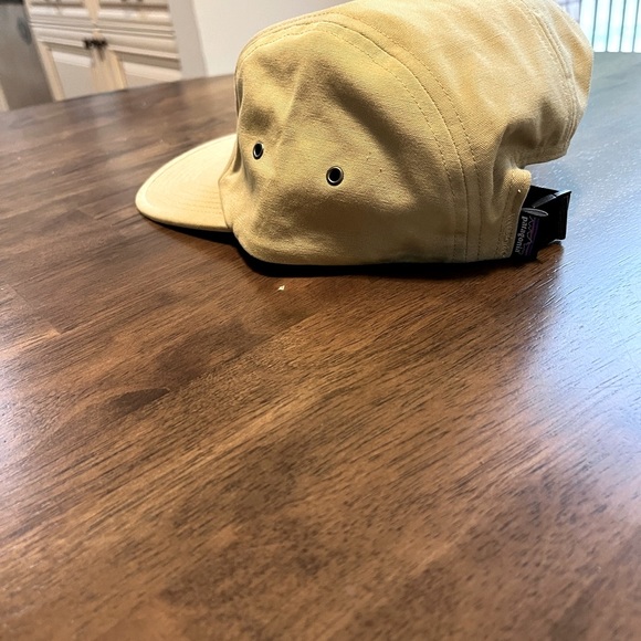 Patagonia Maclure hat never worn. - Picture 2 of 6